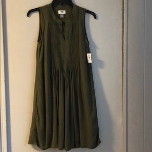 BRAND NEW 🌟 Old Navy shift dress pleated top